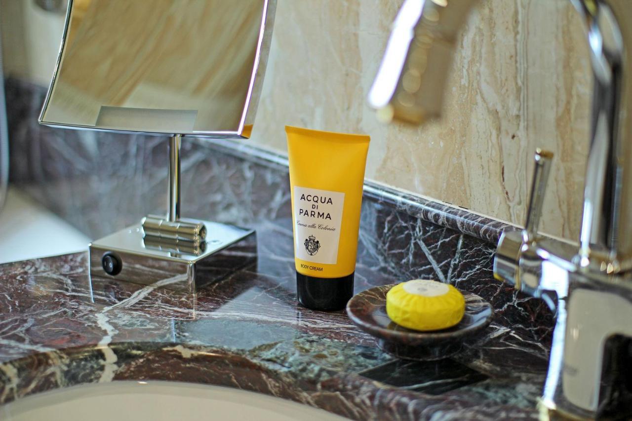 Orion Hotel Bischkek Exterior foto Acqua di Parma products