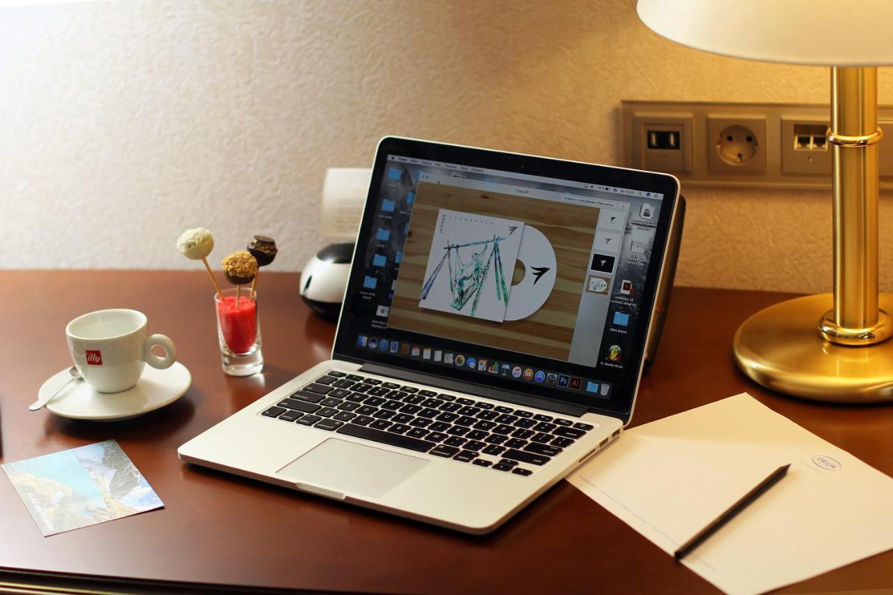 Orion Hotel Bischkek Exterior foto A Lenovo Yoga 2 Pro