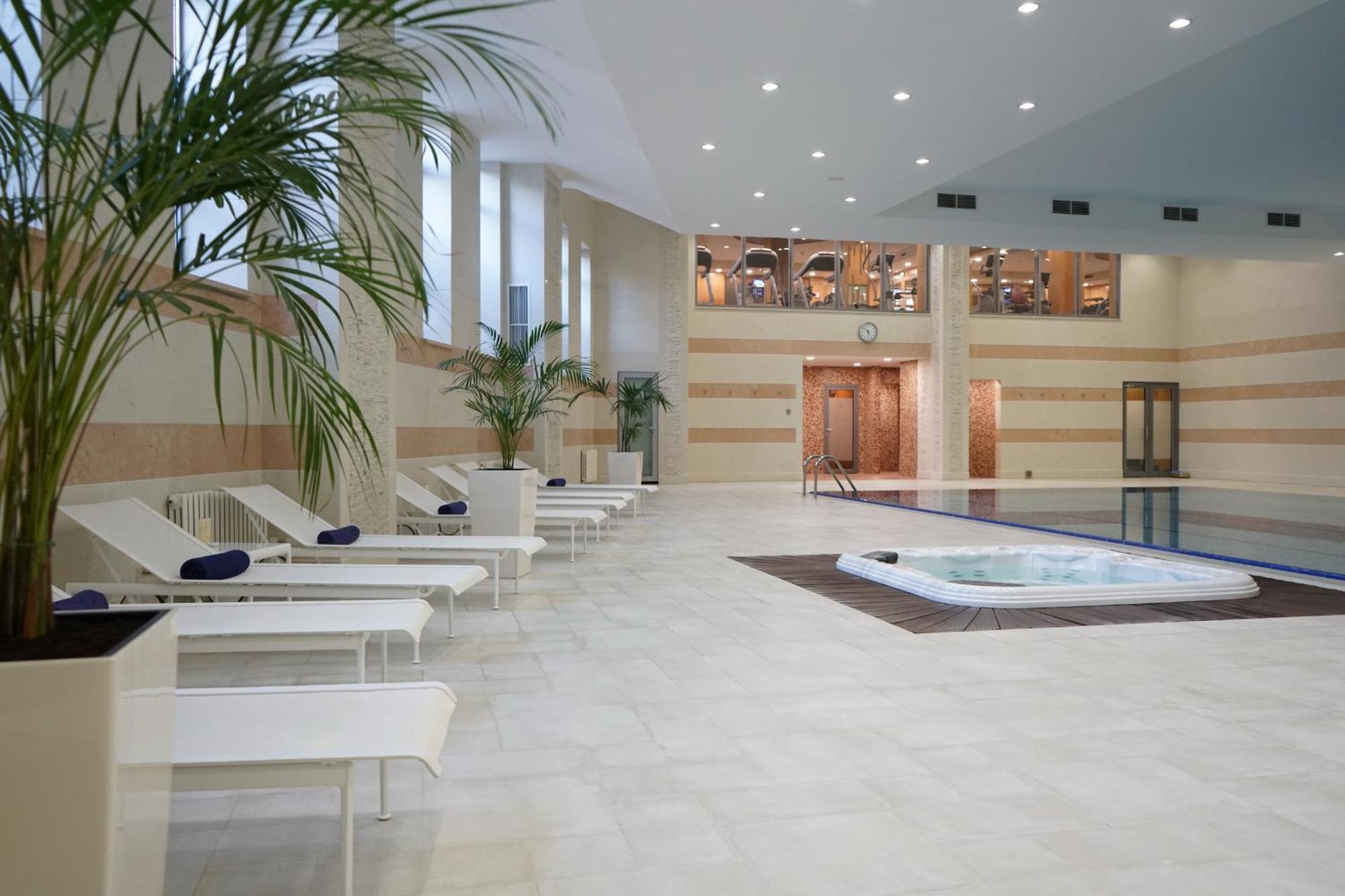 Orion Hotel Bischkek Exterior foto Spa at the Hotel