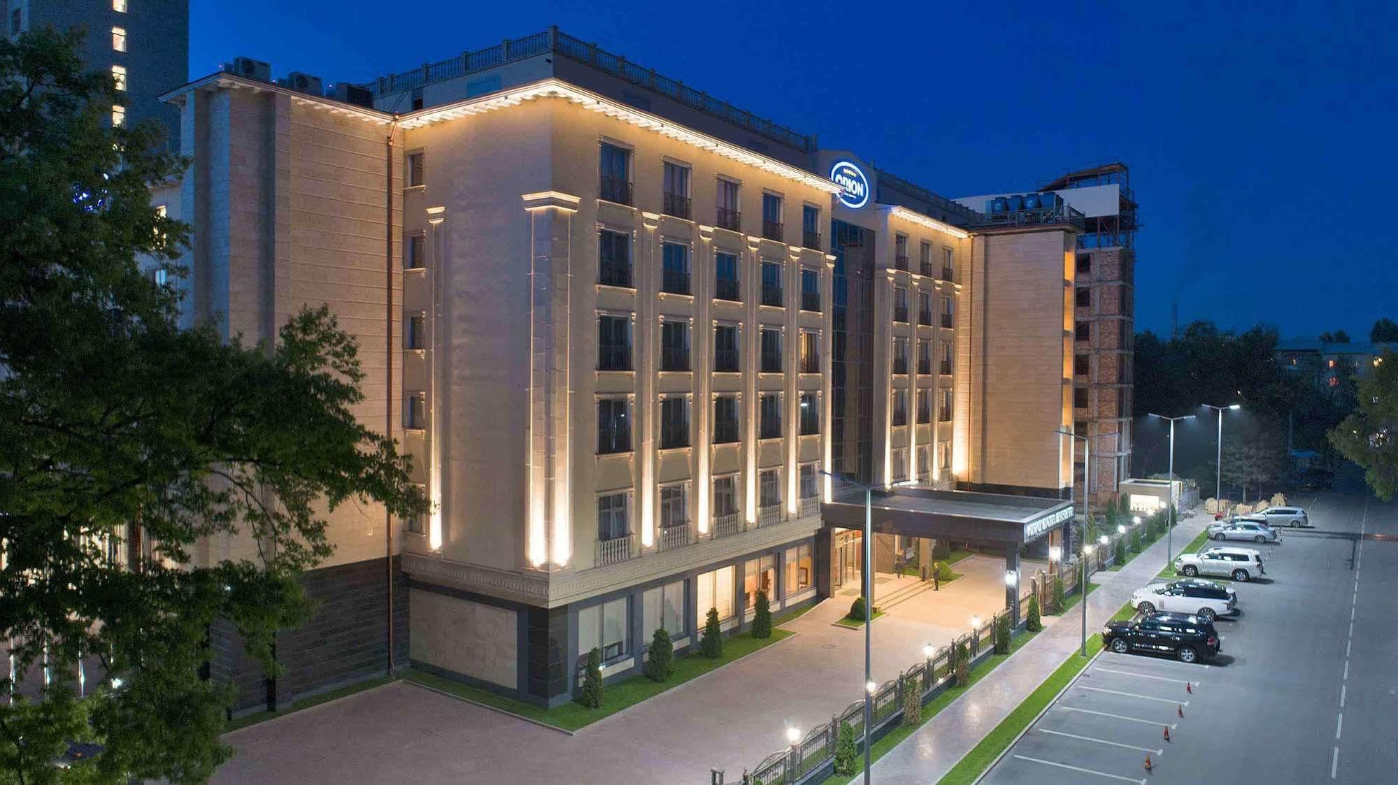 Orion Hotel Bischkek Exterior foto Hilton Prague